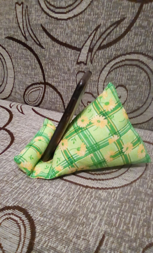 Stojánek na mobil a tablet — foto 2