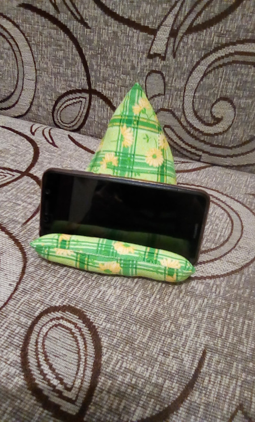 Stojánek na mobil a tablet — foto 3