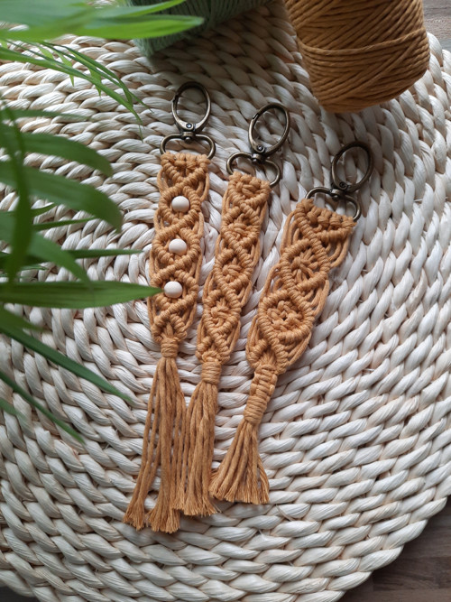 Macrame klíčenky — foto 4