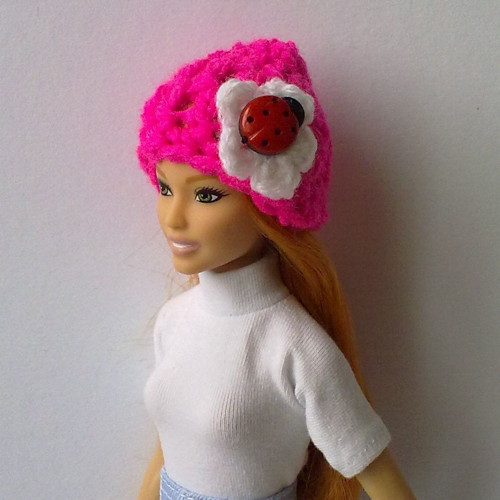 Oblečky pro Barbie - čepice — foto 3