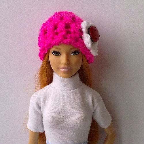 Oblečky pro Barbie - čepice — foto 2