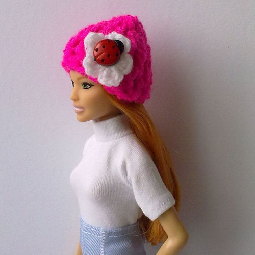 Oblečky pro Barbie - čepice — foto 4