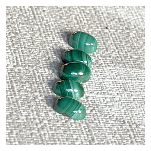Malachit kabošon ovál 6x4mm — foto 4