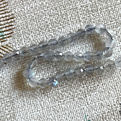 Labradorit AAA brúsené korálky / 3mm — foto 3