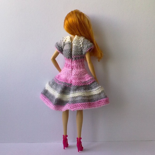 Oblečky pro Barbie - šaty — foto 3