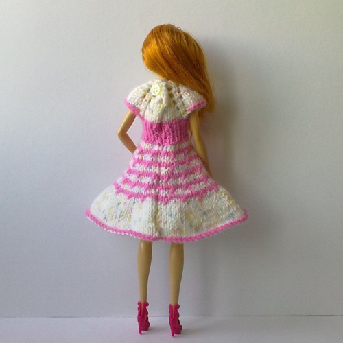 Oblečky pro Barbie - šaty — foto 3