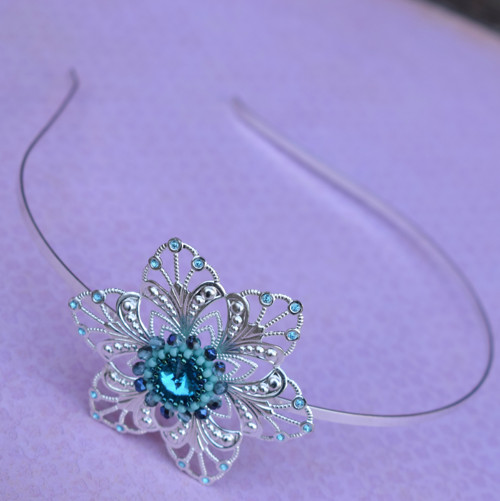 Slečna Mrazivá - čelenka Swarovski... — foto 3