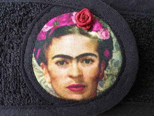 Frida Kahlo: Černá kosmetická čelenka — foto 2