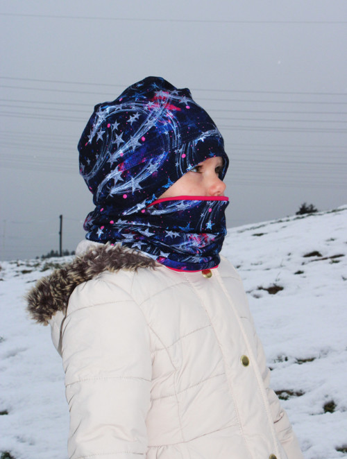 Čepička " HVĚZDY a hvězdičky " + nákrčník — foto 2