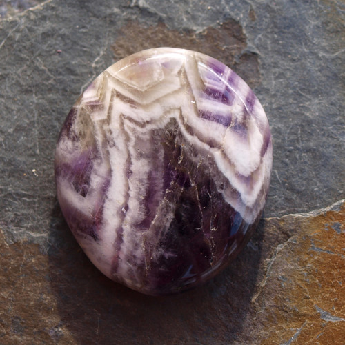 Ametyst chevron, placka 41 x 38 mm — foto 4