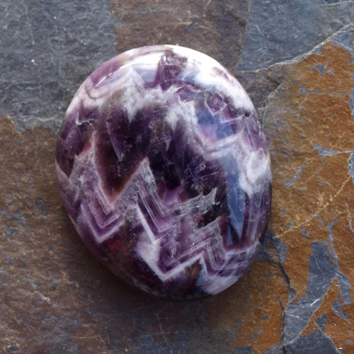 Ametyst chevron, placka 46 x 38 mm — foto 2