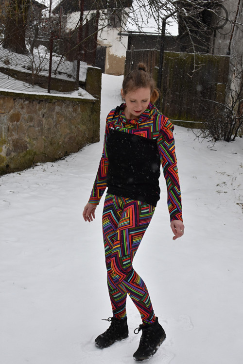 Mikina s barevným límcem, vel. M — foto 3