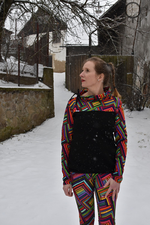 Mikina s barevným límcem, vel. L — foto 3