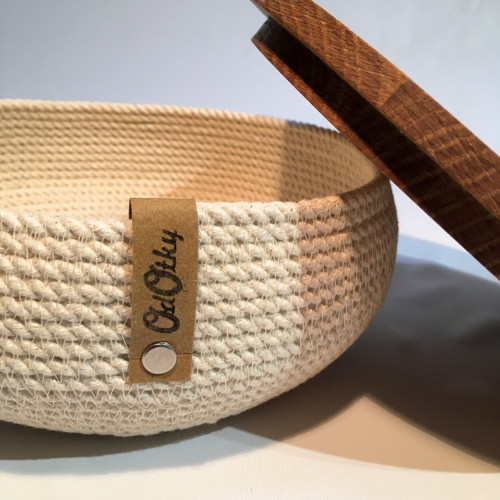 Košík s dřevěným víkem 20cm oblý — foto 3