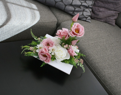 Ikebana s růžemi a eustomami bílorůžová — foto 2