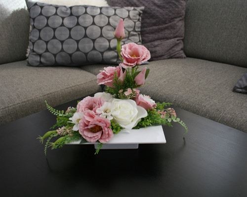 Ikebana s růžemi a eustomami bílorůžová — foto 4