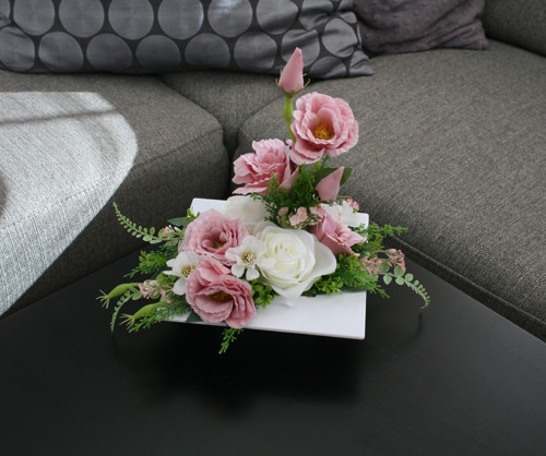 Ikebana s růžemi a eustomami bílorůžová — foto 5