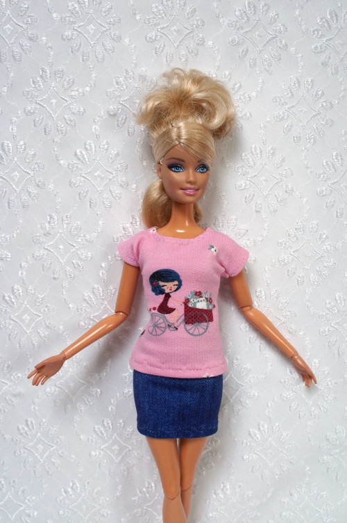 Tričko + jeans sukně — foto 2