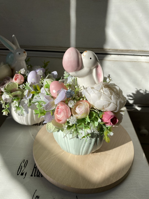 Králíček v zeleném tulipánku — foto 3