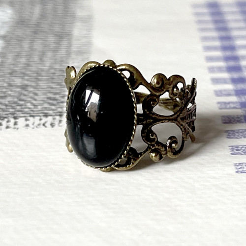 Romantický vintage prsten s černým achátem — foto 4