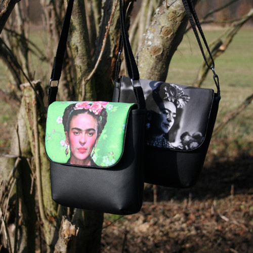 MALÁ KABELKA Frida černobílá — foto 3