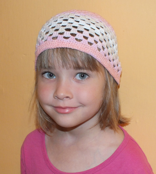 Háčkovaná čepička pro kojence — foto 3