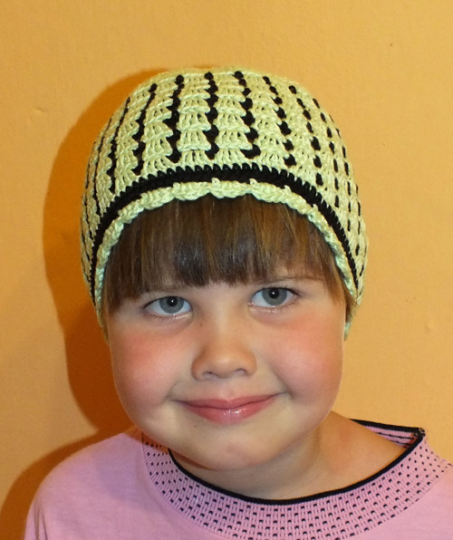 Dívčí háčkovaná čepička — foto 2