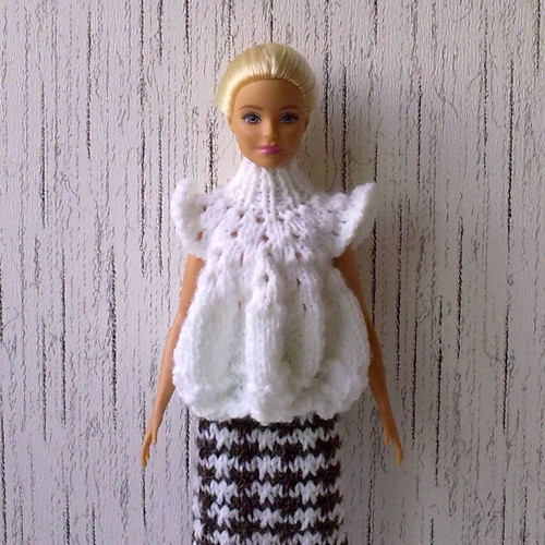 Oblečky pro Barbie - tričko, sukně — foto 2