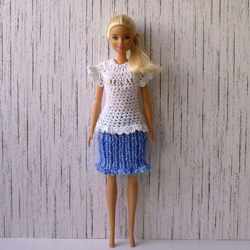 Oblečky pro Barbie - triko, sukně — foto 3