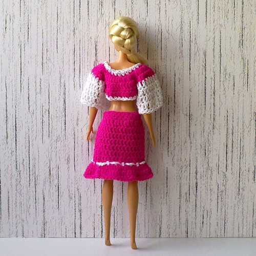 Oblečky pro Barbie - triko, sukně — foto 3
