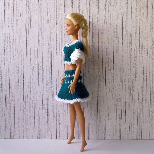 Oblečky pro Barbie - triko, sukně — foto 2