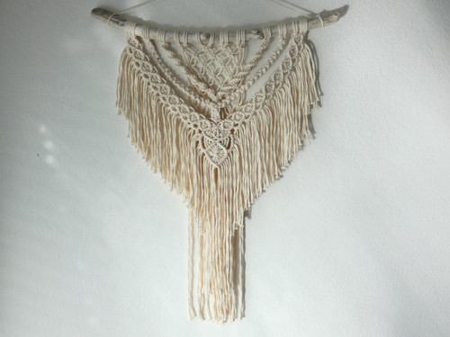 Závěsná macrame dekorace světle krémová — foto 4