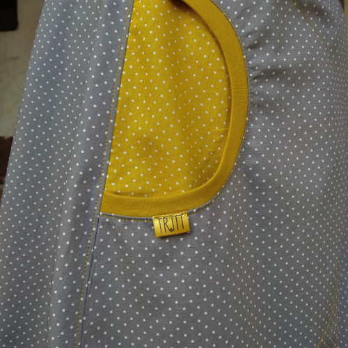 Puntíkatá šedá s liškami - XL — foto 4
