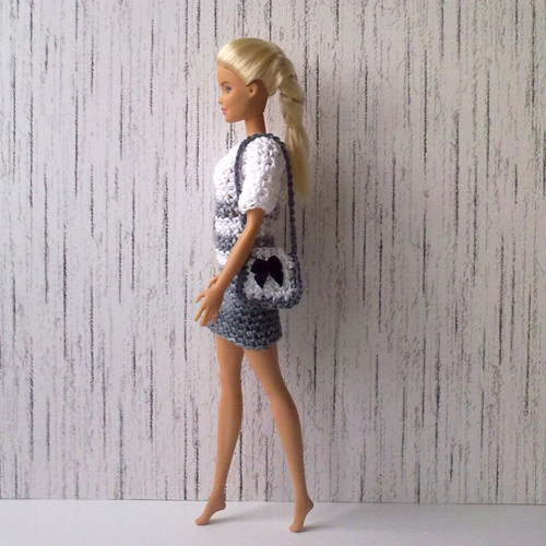 Oblečky pro Barbie - šaty, kabelka — foto 3