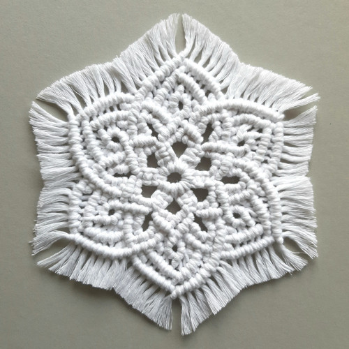 Prostírka macramé - bílý květ — foto 2