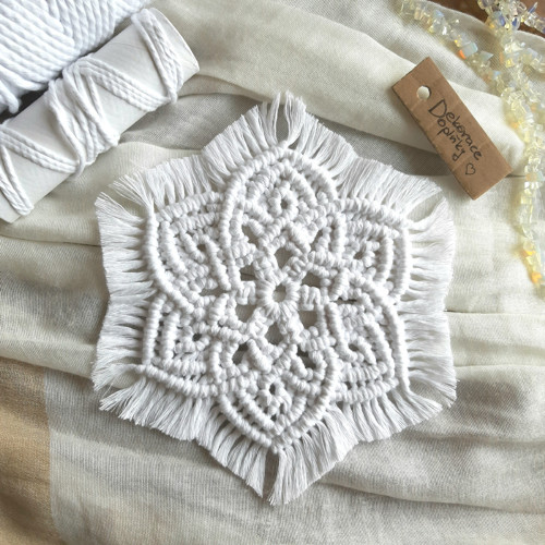 Prostírka macramé - bílý květ — foto 3