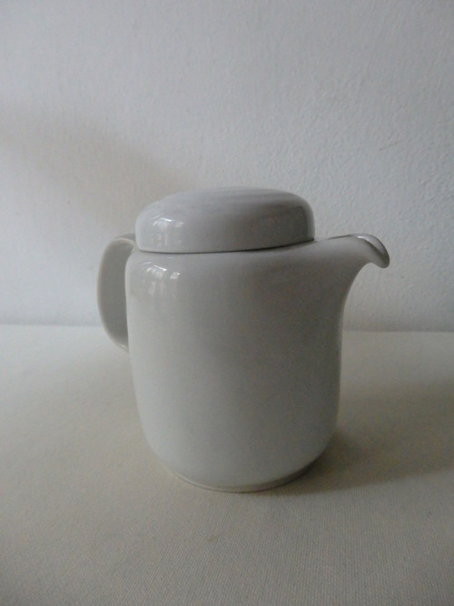 Malá porcelánová konvička — foto 5