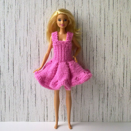 Oblečky pro Barbie - šaty — foto 2