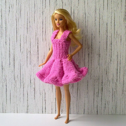 Oblečky pro Barbie - šaty — foto 3