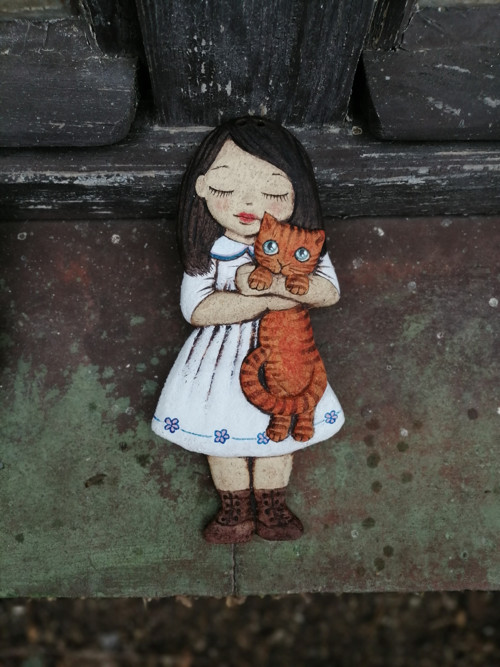 Holčička s kočkou, malovaná — foto 2