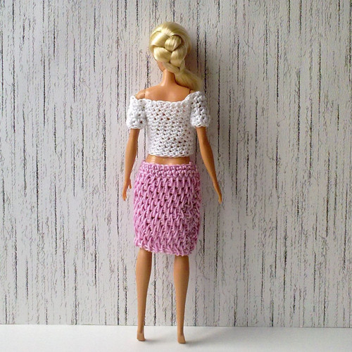 Oblečky pro Barbie - tričko, sukně — foto 3
