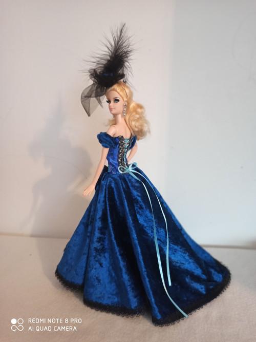Šaty pro Barbie — foto 2