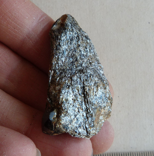 Granát - almandin - ve svoru - 4,7 cm — foto 5
