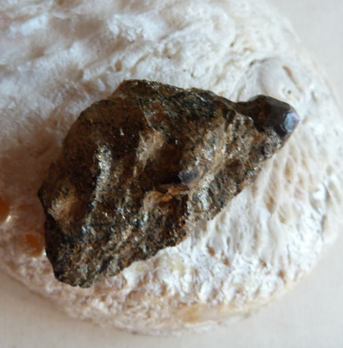 Granát - almandin - ve svoru - 4,7 cm — foto 5