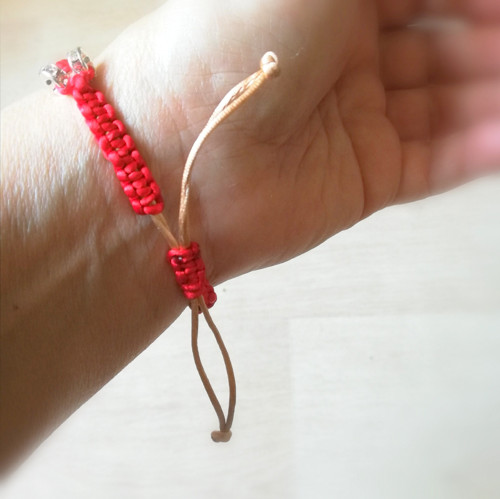 Náramek macramé-barevné — foto 2