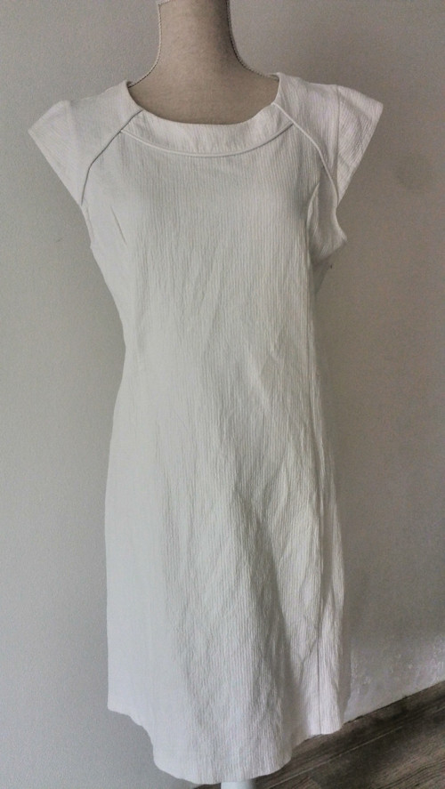 Bílé šaty — foto 2