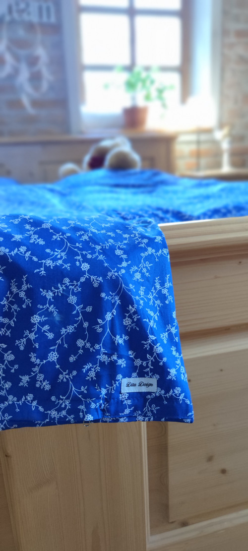 Modré povlečení s drobnými lístečky — foto 3