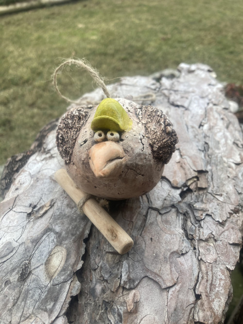 Jarní pták s čepicí — foto 2