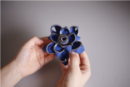 Brož Elegance Blue — foto 5