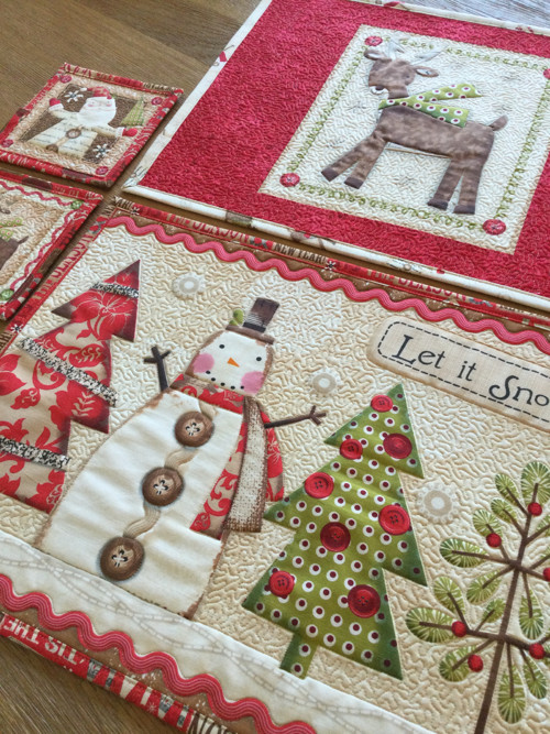 Sada prostírání Holiday Stitches / doobjednávka — foto 2